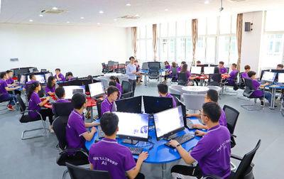 選擇(ze)計(ji)算機(ji)專(zhuan)業(ye) 軟(ruan)硬件方(fang)向的就業(ye)前(qian)景分(fen)析